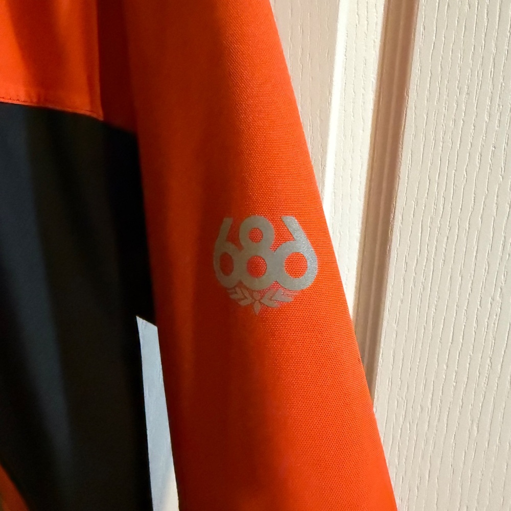 Snowboard Jacket - Picture 2 of 5